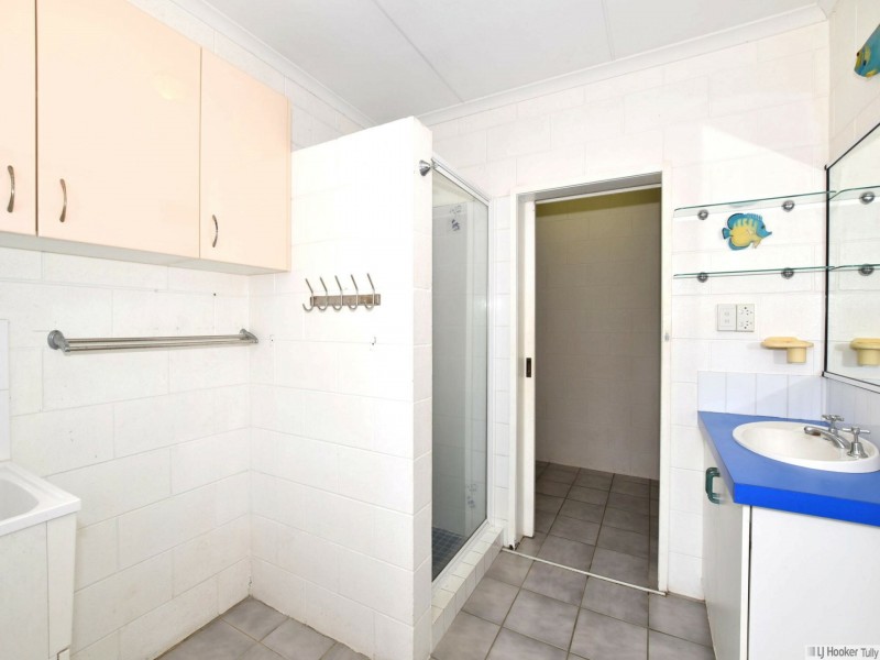 32 Melaleuca Drive, Tully Heads QLD 4854