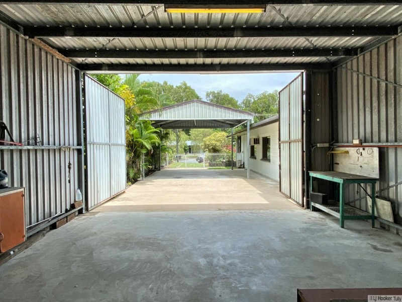 32 Melaleuca Drive, Tully Heads QLD 4854