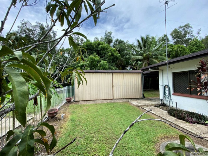 32 Melaleuca Drive, Tully Heads QLD 4854