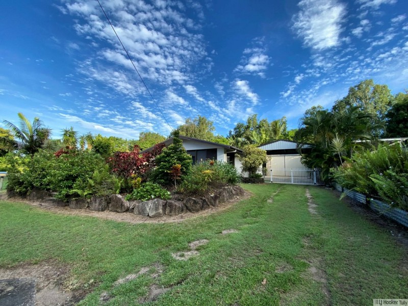 32 Melaleuca Drive, Tully Heads QLD 4854