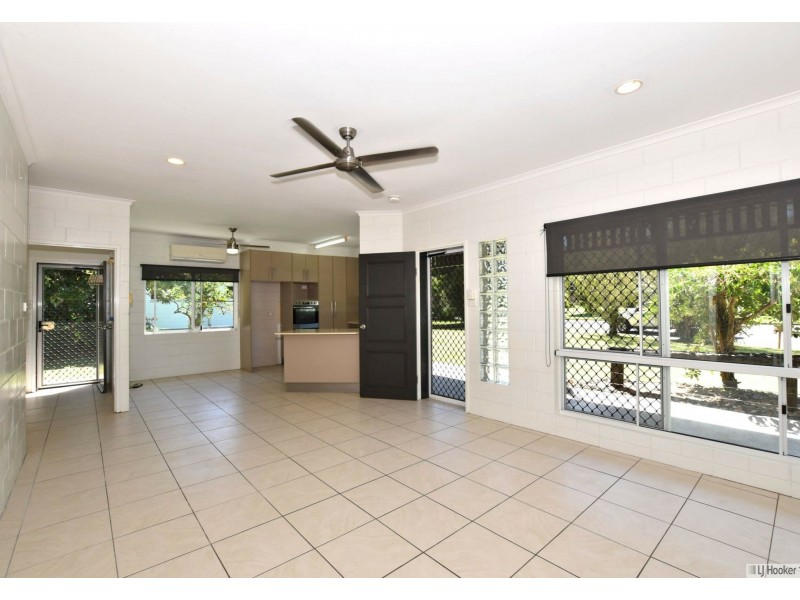 29 Melaleuca Drive, Tully Heads QLD 4854