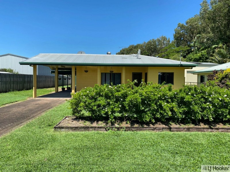 1 Acacia Close, Tully Heads QLD 4854