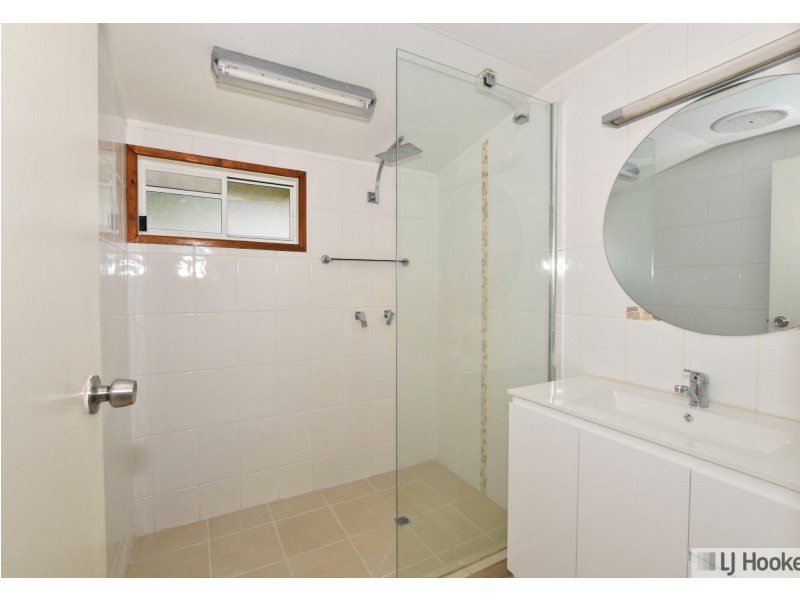 12 McQuillen Street, Tully QLD 4854