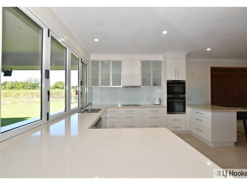32 Murray Street, Tully QLD 4854