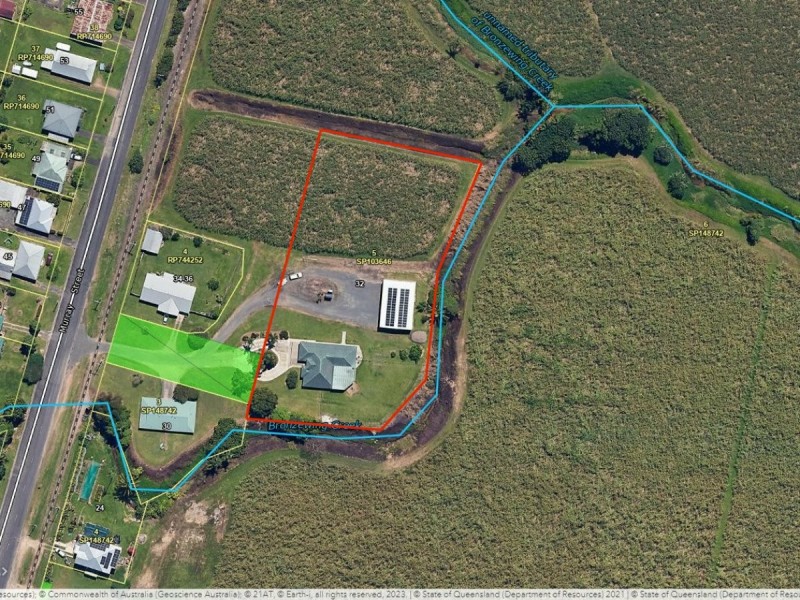 32 Murray Street, Tully QLD 4854