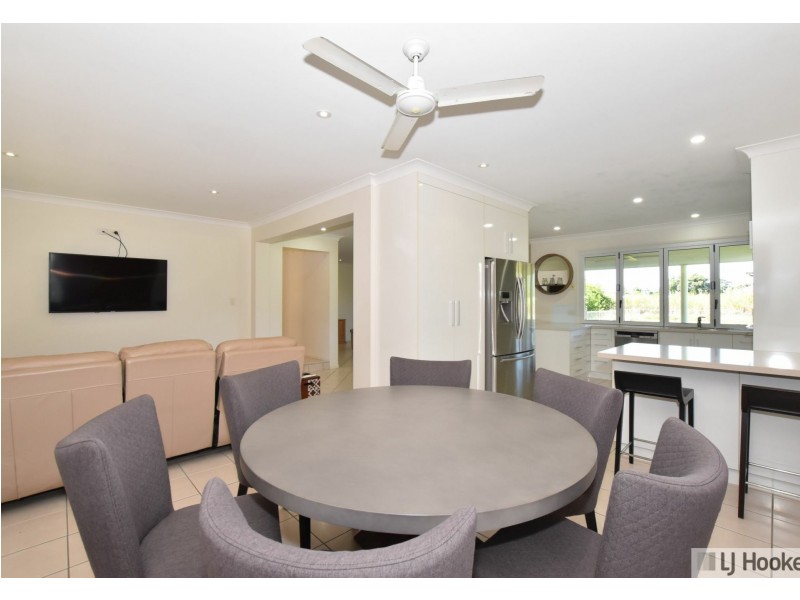 32 Murray Street, Tully QLD 4854