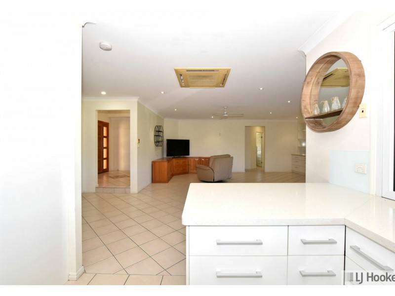 32 Murray Street, Tully QLD 4854