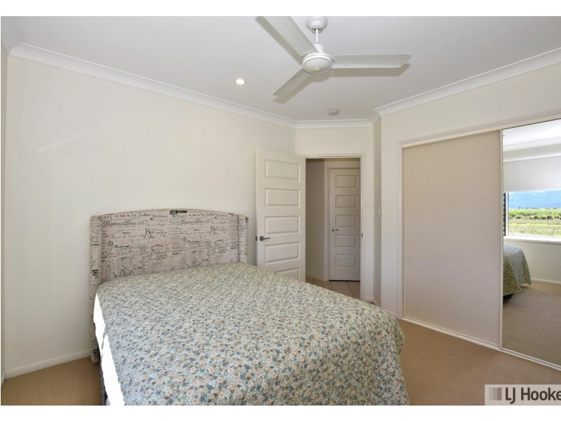 32 Murray Street, Tully QLD 4854