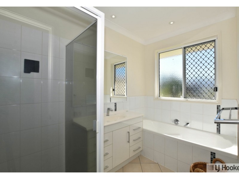 32 Murray Street, Tully QLD 4854