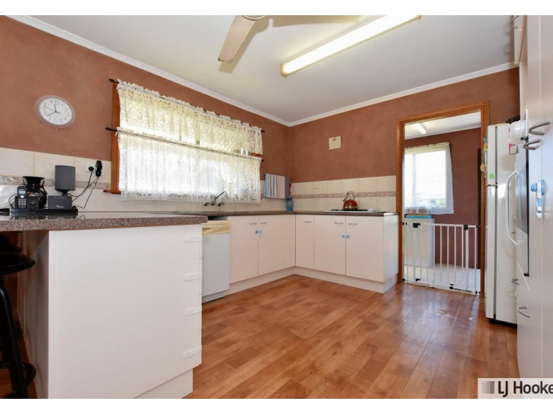11 King Street, Tully QLD 4854