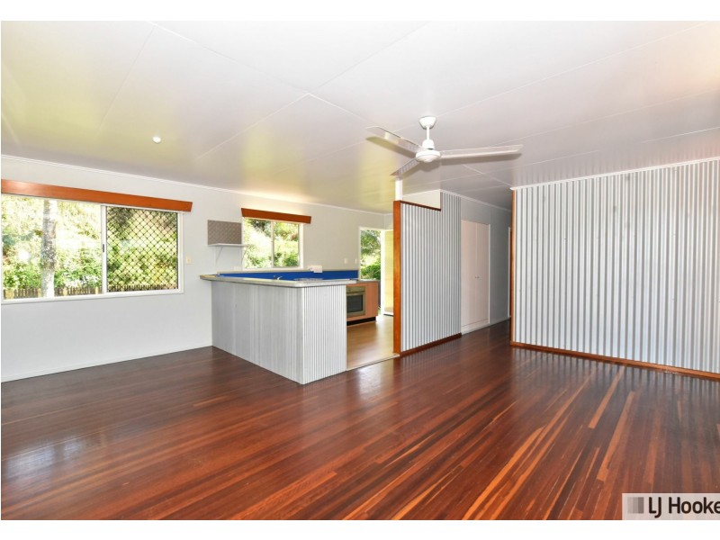 13 Hielscher Street, Tully QLD 4854