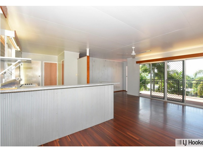 13 Hielscher Street, Tully QLD 4854