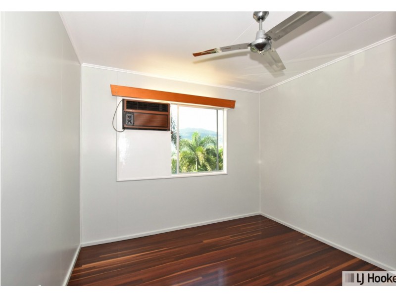 13 Hielscher Street, Tully QLD 4854