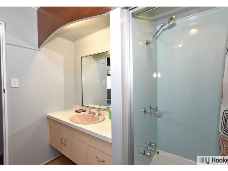 13 Hielscher Street, Tully QLD 4854