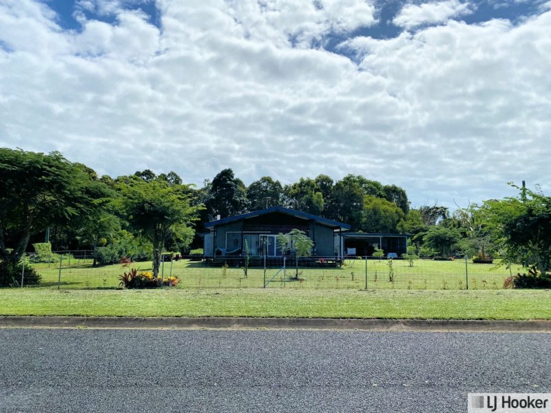 83 Hull Heads Road, Hull Heads QLD 4854