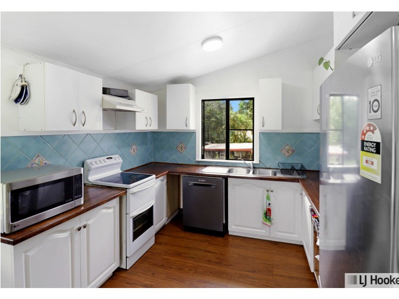 18 Trower Street, Tully QLD 4854