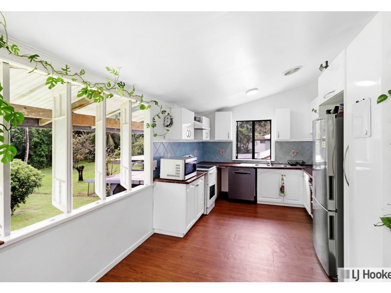 18 Trower Street, Tully QLD 4854