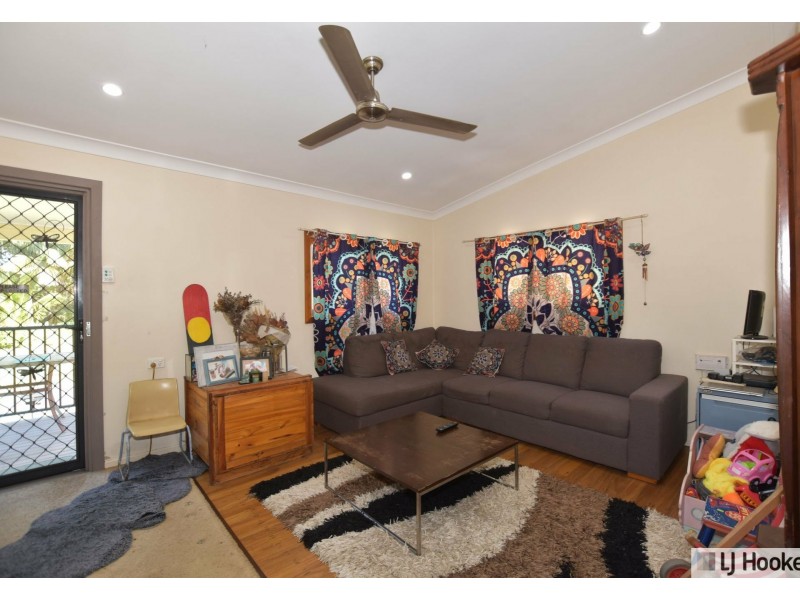 8 Costigan Street, Tully Heads QLD 4854