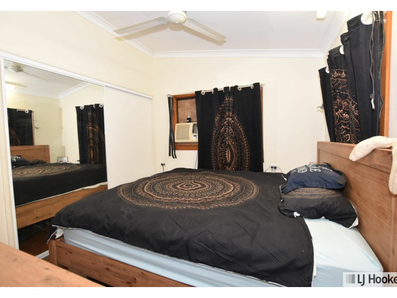 8 Costigan Street, Tully Heads QLD 4854