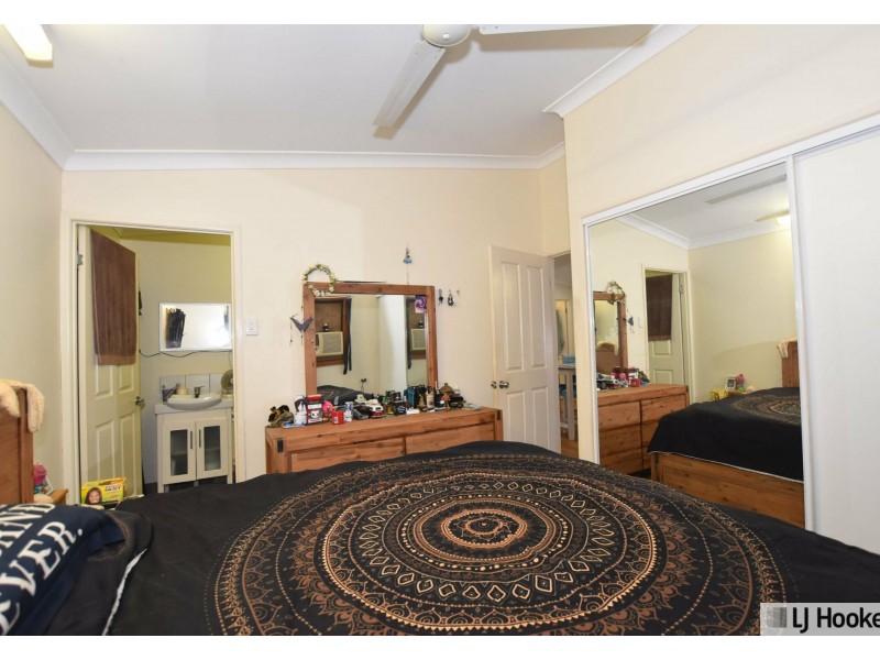 8 Costigan Street, Tully Heads QLD 4854
