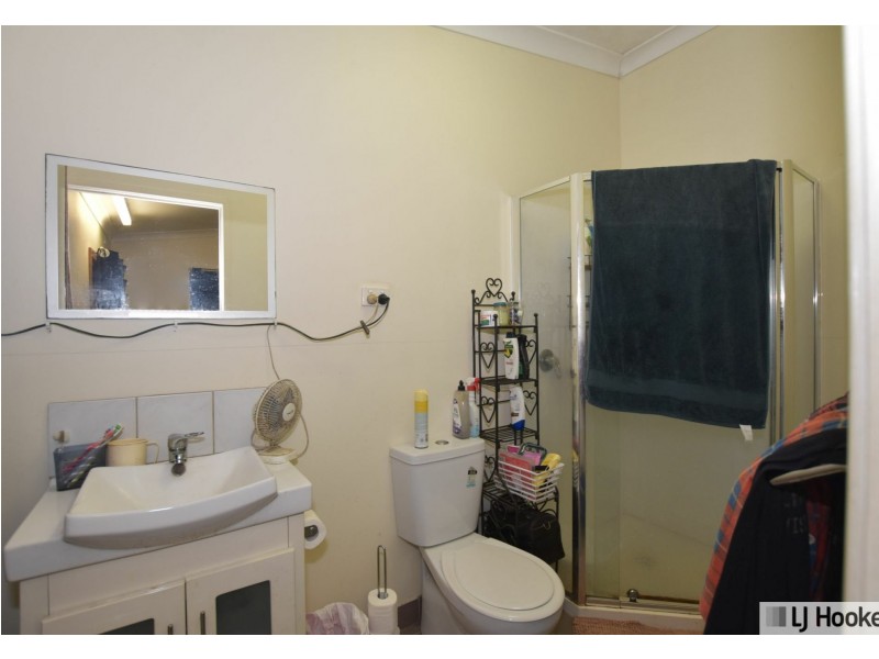 8 Costigan Street, Tully Heads QLD 4854