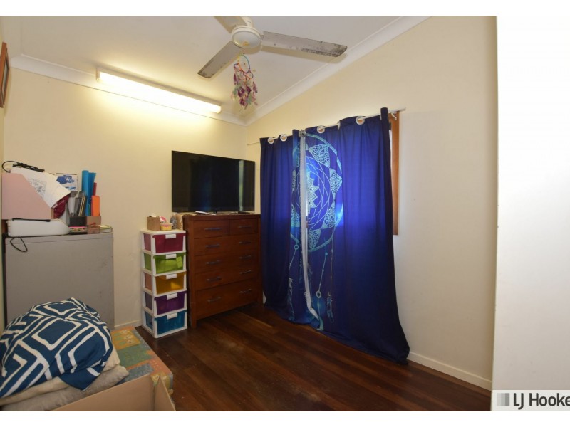 8 Costigan Street, Tully Heads QLD 4854