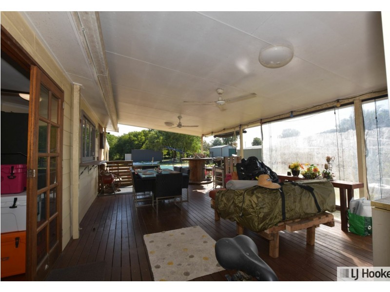 8 Costigan Street, Tully Heads QLD 4854