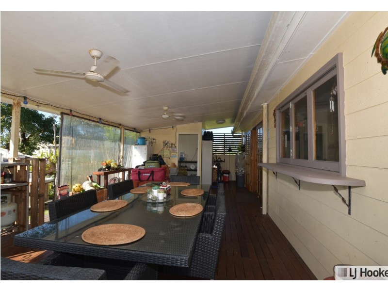 8 Costigan Street, Tully Heads QLD 4854