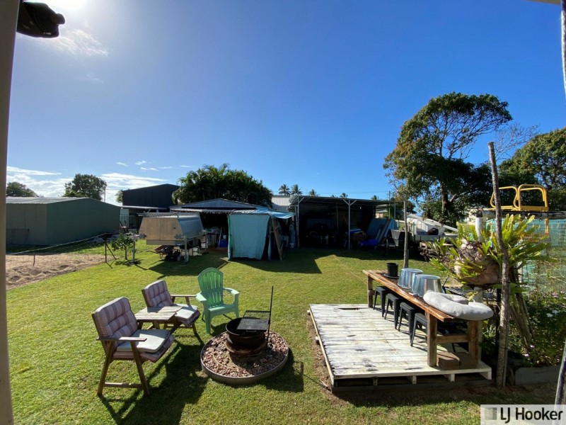 8 Costigan Street, Tully Heads QLD 4854