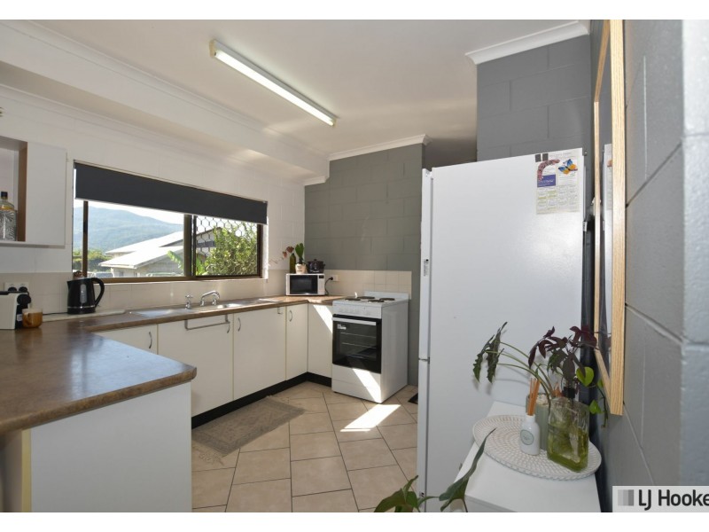 2 Hielscher Street, Tully QLD 4854