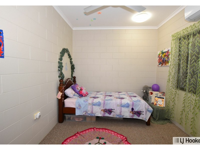 2 Hielscher Street, Tully QLD 4854