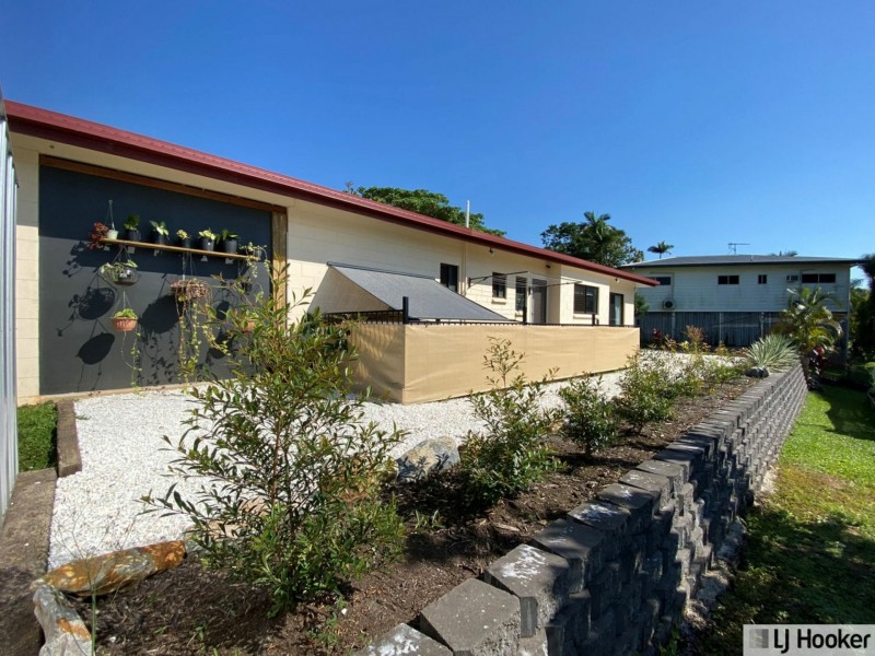 2 Hielscher Street, Tully QLD 4854