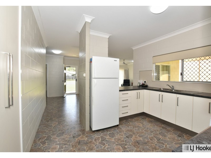 30 Campbell Street, Tully QLD 4854