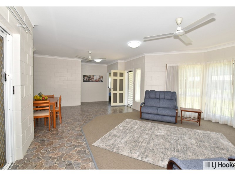 30 Campbell Street, Tully QLD 4854