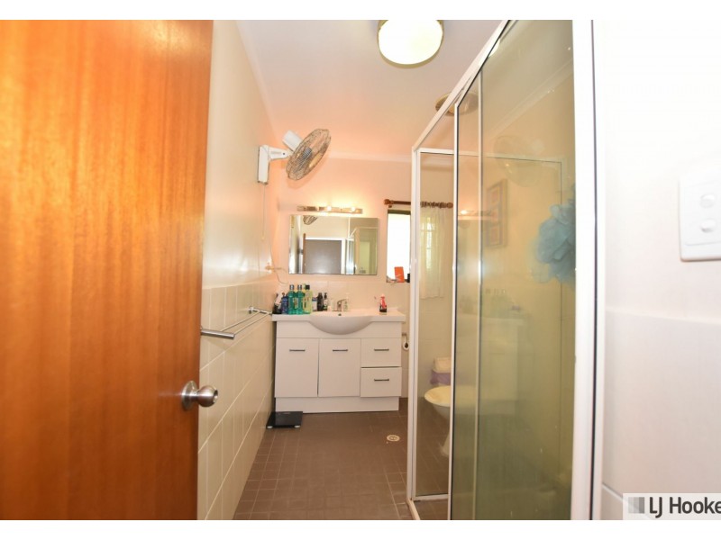 Unit 3/1 Marine Parade, Cardwell QLD 4849