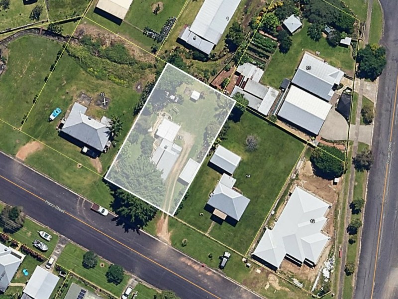 16 Henry Street, Tully QLD 4854
