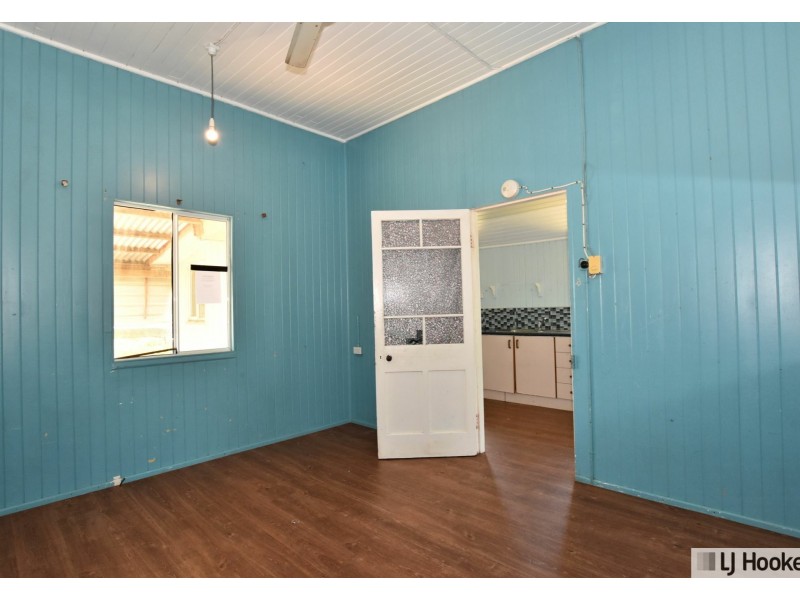 16 Henry Street, Tully QLD 4854