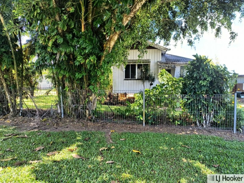 16 Henry Street, Tully QLD 4854