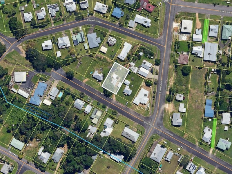 16 Henry Street, Tully QLD 4854