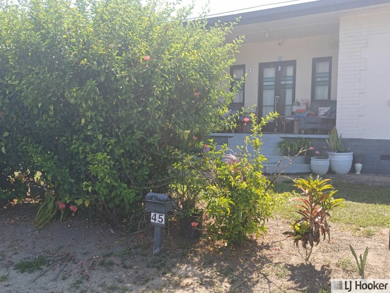 45 Murray Street, Tully QLD 4854