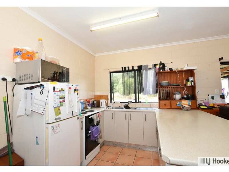110 Tully Heads Rd, Tully Heads QLD 4854
