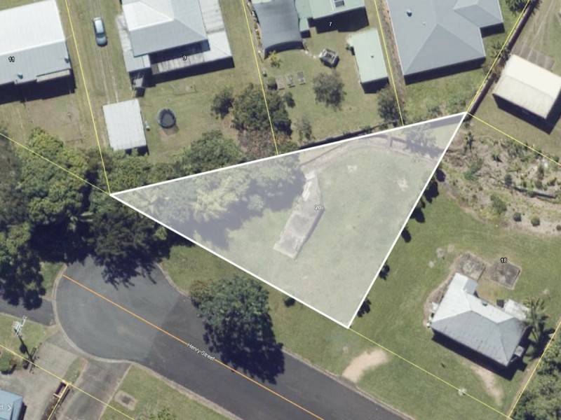 20 Henry Street, Tully QLD 4854
