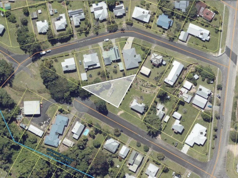 20 Henry Street, Tully QLD 4854