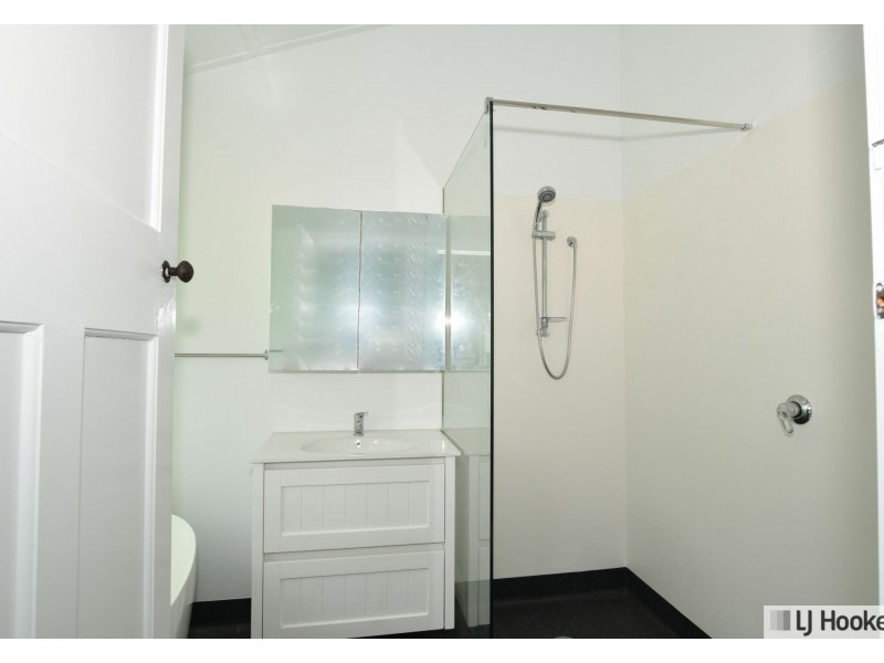1 Blackman Street, Tully QLD 4854