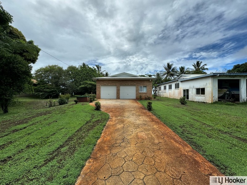 32 Luff Street, Hull Heads QLD 4854