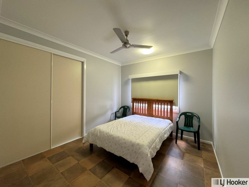 32 Luff Street, Hull Heads QLD 4854