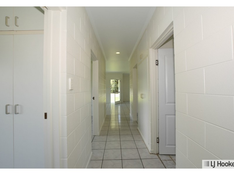 102 Tully Heads Road, Tully Heads QLD 4854