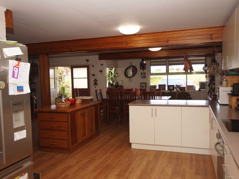 135 Bryant Street, Tully QLD 4854