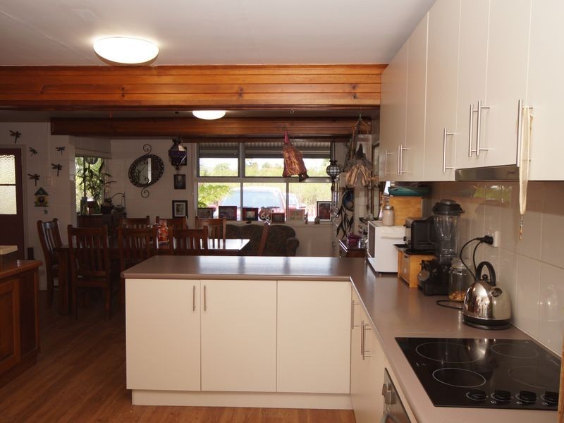 135 Bryant Street, Tully QLD 4854