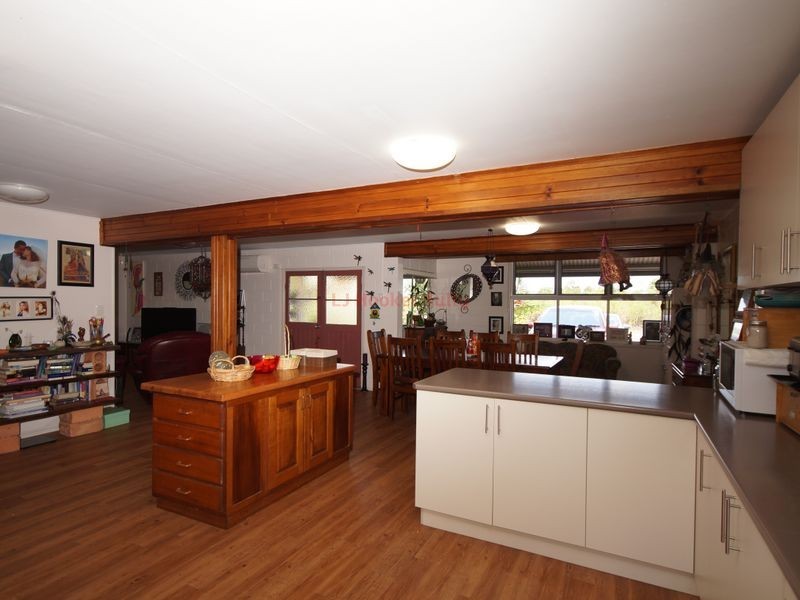 135 Bryant Street, Tully QLD 4854